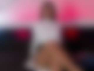 Pantyhose and Milf Alessa's Live Sex Cam Show