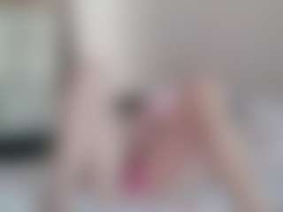 Live cam show with Alicia-Sage - Granny on CamwithHer