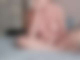 Live cam show with Alicia-Sage - Granny Blonde Hair on Camsoda
