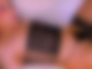 Spettacolo in cam dal vivo con anali-myerss - Orgasm su Camsoda