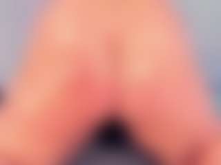 Live cam show with Julia Davis - Cowgirl on Soda Cam