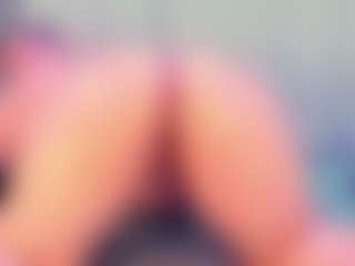 Live cam show with Julia Davis - Cowgirl on UwU Esports