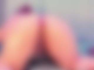 Live cam show with Julia Davis - Creampie on Mixed Magazine Live