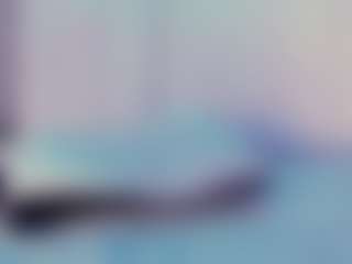 Live cam show with Julia Davis - Oil on TeamSkeetLive