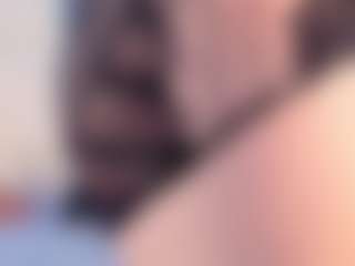 Live cam show with Julia Davis - Big Tits on sexylive.show
