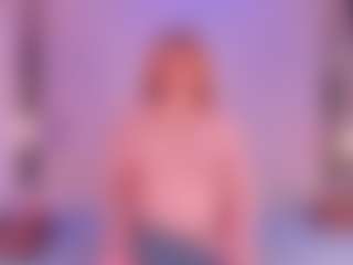 Live cam show with Julia Davis - Big Tits on livesexfox.com