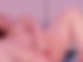 Live cam show with Julia Davis - Squirt Latina on anonymated.com