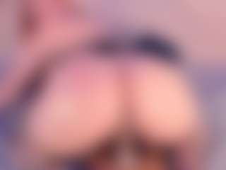 Julia Davis's Live Sex Cam Show