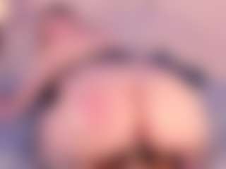 Live cam show with Julia Davis - Blowjob on madthumbs