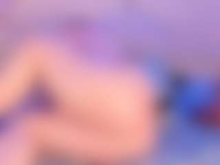 Live cam show with Julia Davis - Asshole on Dare Cams
