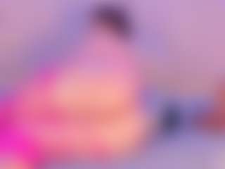 Live cam show with Julia Davis - Facefuck on Camsoda