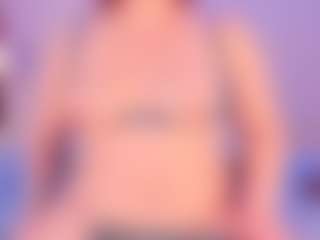 Live cam show with Julia Davis - BBW on Uber Horny