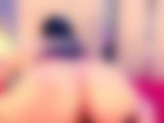 Live cam show with Julia Davis - Interactivetoy on friskycurves.com