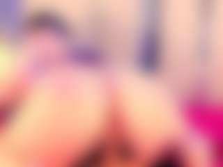 Live cam show with Julia Davis - Big Tits on Camsoda