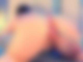 Live cam show with Julia Davis - Bdsm on Hubzter Live