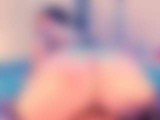 Julia Davis's Live Sex Cam Show