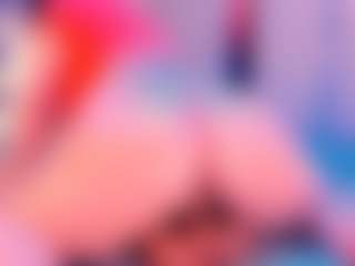 Live cam show with Julia Davis - Interactivetoy on SpunkLive