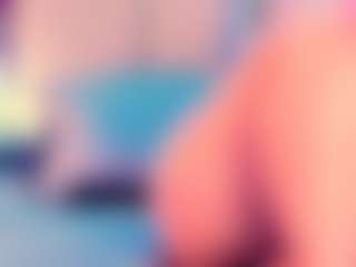 Live cam show with Julia Davis - Interactivetoy Teen (18+) on CamwithHer