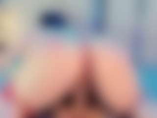 Julia Davis's Live Sex Cam Show