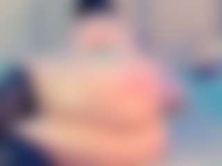 Live cam show with Julia Davis - Facefuck on Camsoda