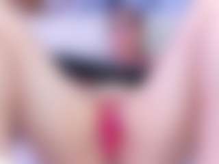 Live cam show with MelanieKlaus - Red Hair Shaved Pussy on Lustler