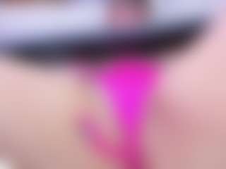 Live cam show with MelanieKlaus - Dirty Talk on Dare Cams