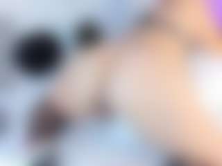 Live cam show with MelanieKlaus - Smoking on Camsoda