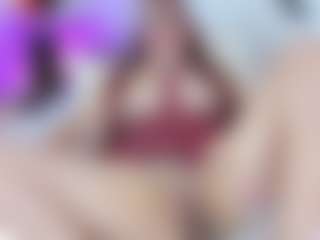 Live cam show with MelanieKlaus - Control on Camsoda