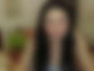 Live cam show with SophieFantasys - Brown Eyes on Milf Play