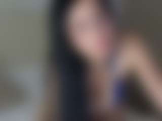 Live cam show with CelesteTailor - Shaved Pussy Curvy on LiveSexCams6