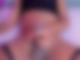 LuciaSex's Live Sex Cam Show