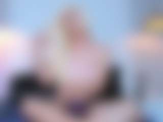 Misssmolly1's Live Sex Cam Show
