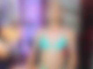 Live cam show with Misssmolly1 - Teen (18+) on UwU Esports