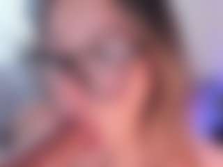 Candyxpeach's Live Sex Cam Show