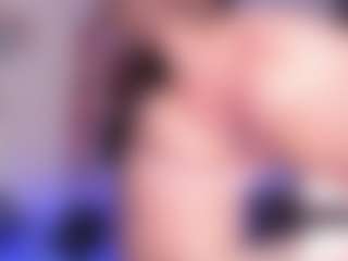 Live cam show with Candyxpeach - Living Room on studioflirtlive.com