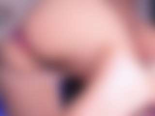 Live cam show with Candyxpeach - Living Room on eurowanks.com