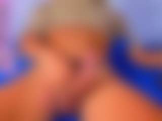 SweetAllisonZ's Live Sex Cam Show