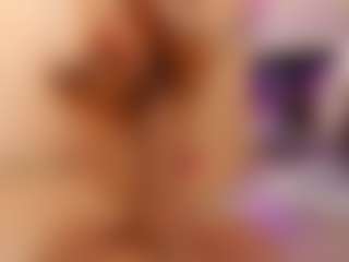 Renatta Cruz's Live Sex Cam Show