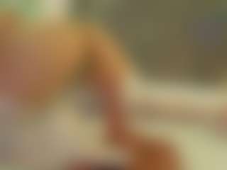 Renatta Cruz's Live Sex Cam Show