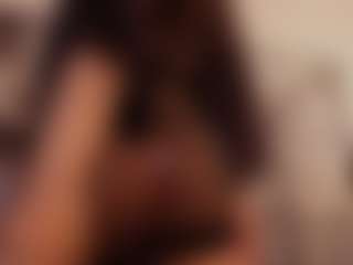 Renatta Cruz's Live Sex Cam Show