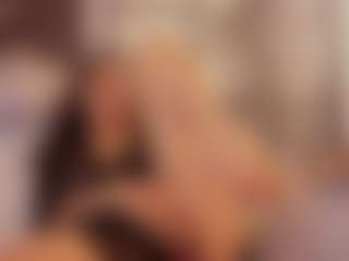 Renatta Cruz's Live Sex Cam Show