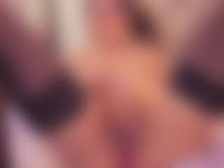 Renatta Cruz's Live Sex Cam Show