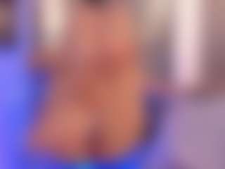 Live cam show with Renatta Cruz - Brown Hair on nudelive.tv