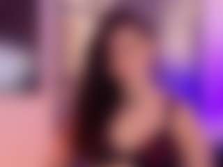 Live cam show with Renatta Cruz - Control on StripNow