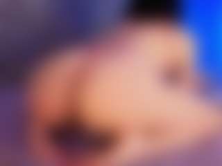 Renatta Cruz's Live Sex Cam Show