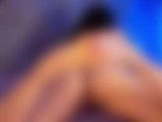 Renatta Cruz's Live Sex Cam Show