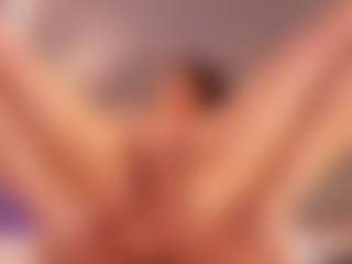 Renatta Cruz's Live Sex Cam Show