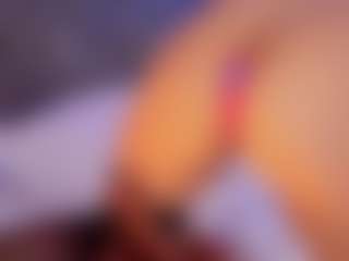 Renatta Cruz's Live Sex Cam Show