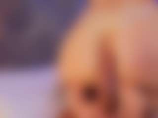 Renatta Cruz's Live Sex Cam Show