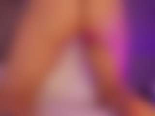 Renatta Cruz's Live Sex Cam Show